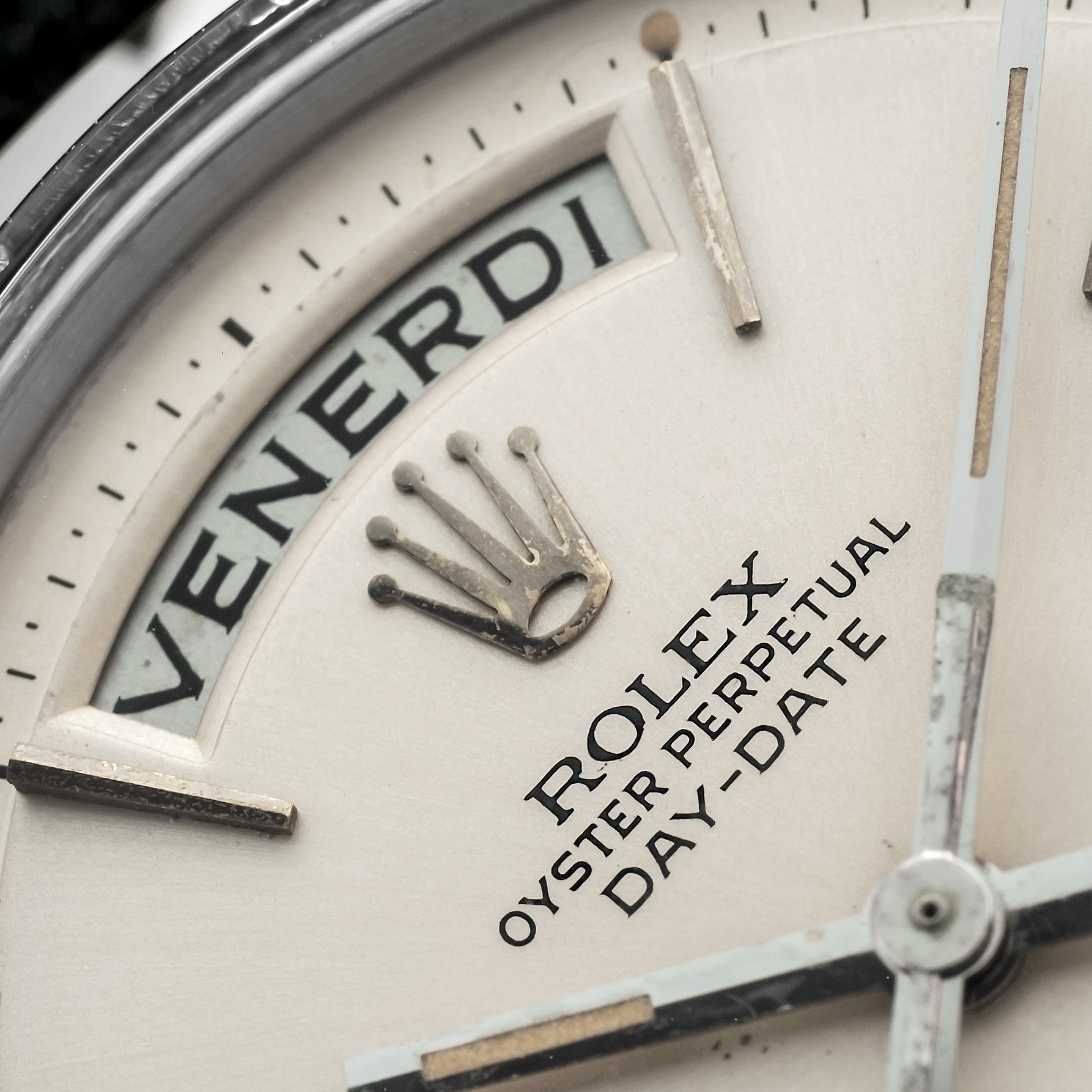 Rolex - Raro Day-date Ref 1802 in Oro Bianco, Ghiera Liscia con Quadrante "doorstop", Circa 1971