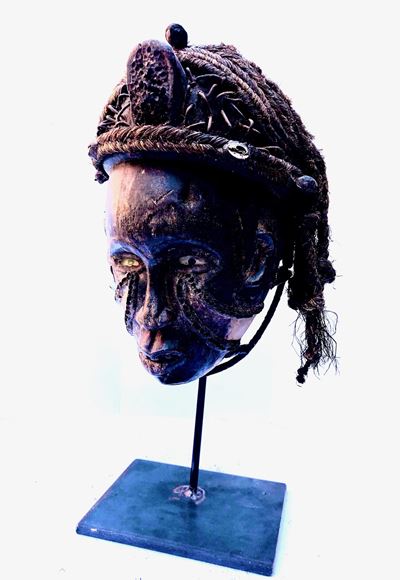 Cultura Africana. Grande Maschera Polimaterica Vecchia Manifattura del XX Secolo