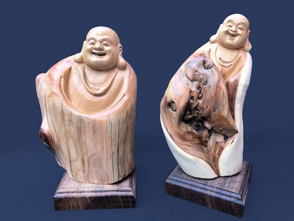 CINA. DUE SCULTURE IN RADICA RAPPRESENTANTI SAGGI