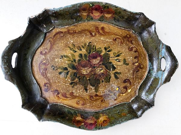 VENEZIA, ANTICO VASSOIO INTAGLIATO E DIPINTO