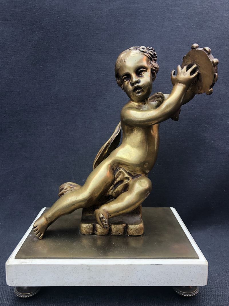 BRONZISTA TRA IL XVIII E IL XIX SECOLO “FANCIULLA CON CEMBALO”  - Asta Art & Trouvailles. Oltre 200 lotti ad offerta libera - Cambi Casa d'Aste