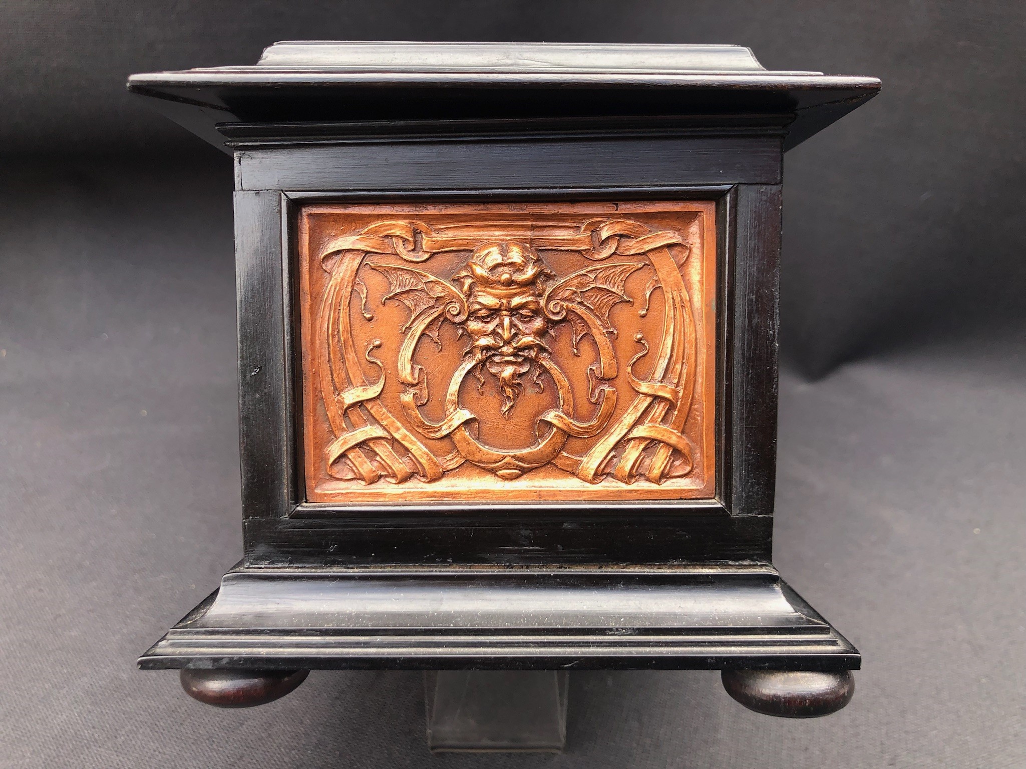 Artefice del 1908. Scrigno Figurato. Pezzo Unico