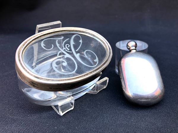 2 OGGETTI IN ARGENTO E VETRO MOLATO