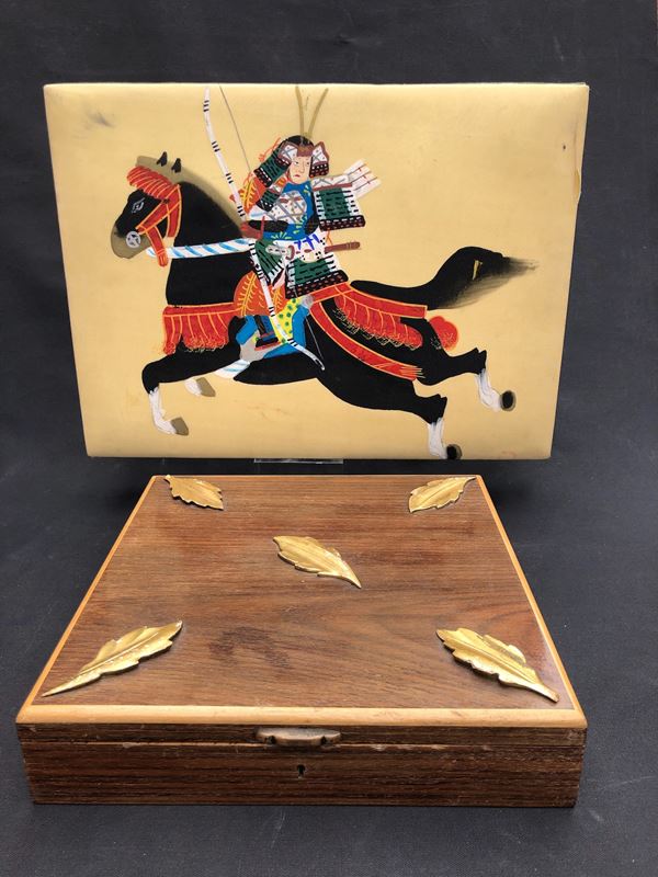 2 SCATOLE PER CIOCCOLATINI UNA IN LEGNO L’ALTRA DIPINTA