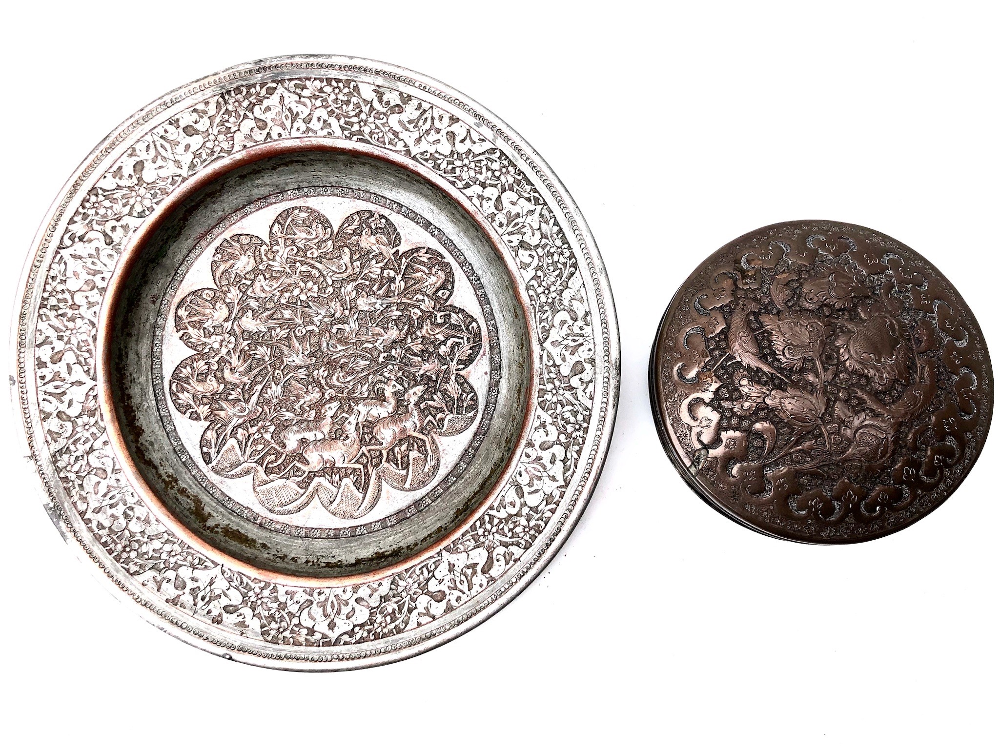 Persia. Lotto Composto da Due Oggetti in Rame Incisi e Sbalzati, XIX-XX Secolo