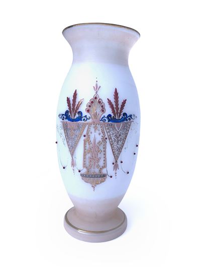 Vaso in Opalina con Decori Dipinti e Dorati, XIX Secolo