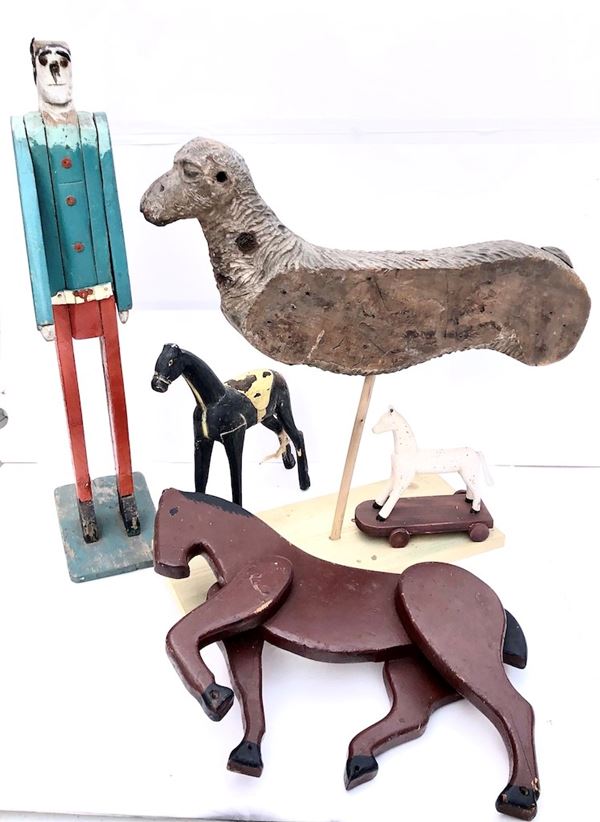 ARTE POPOLARE CINQUE SCULTURE IN LEGNO