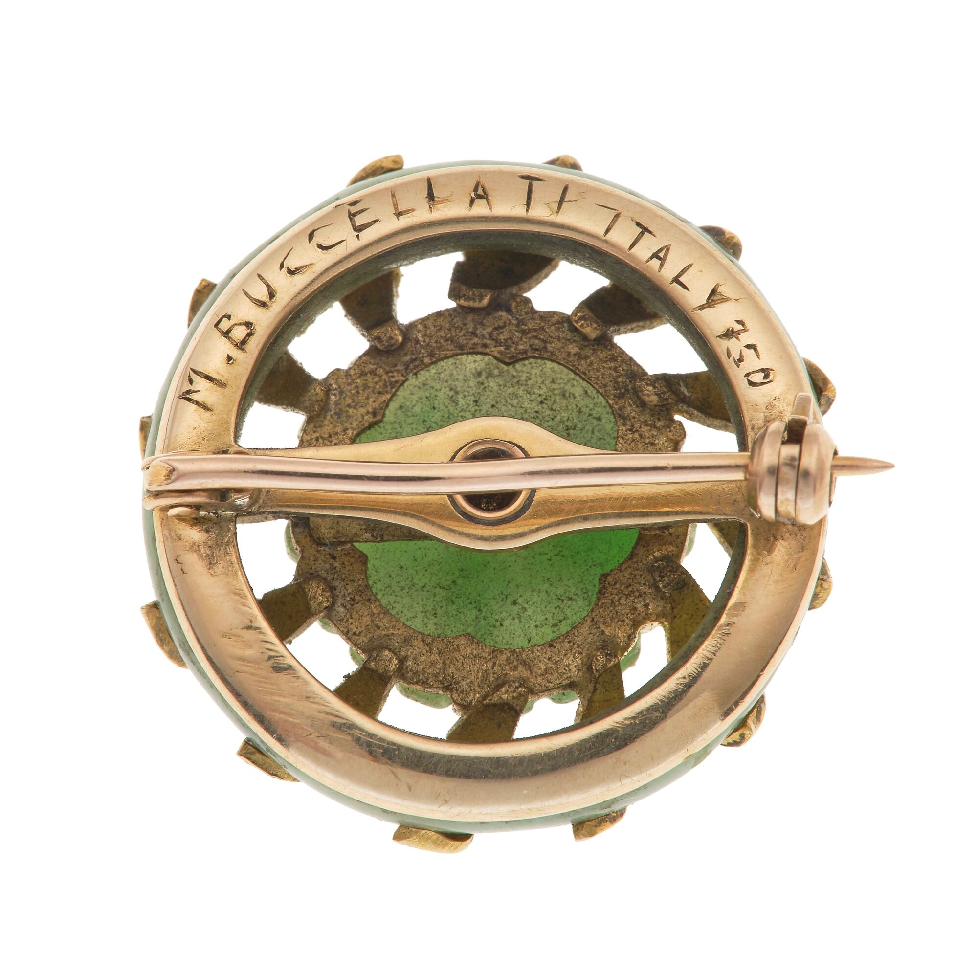 M. Buccellati. Spilla con Giadeite Incisa