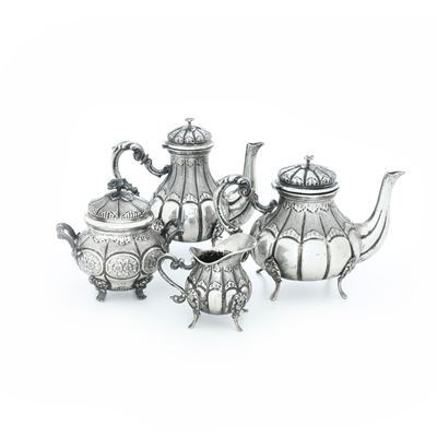 Servizio da Tè e Caffè. Argenteria Milanese del XX Secolo