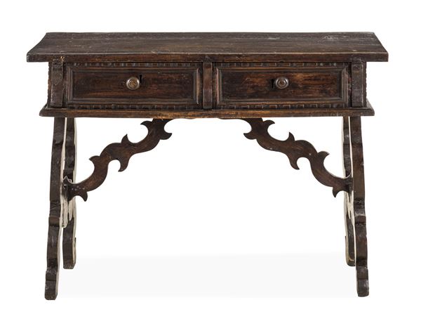 Scrittoio in noce. Toscana, XVII secolo