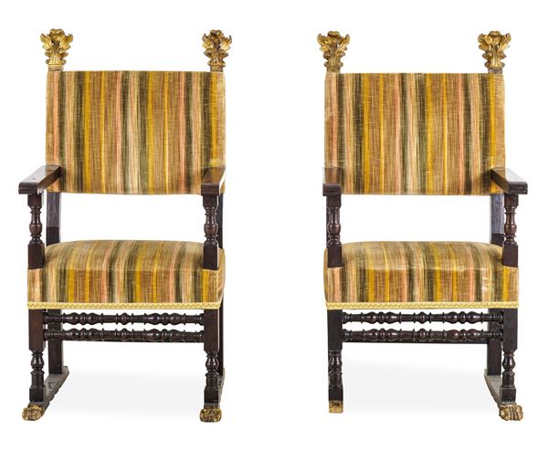 Gruppo di quattro seggioloni in noce. Italia settentrionale, XVII secolo