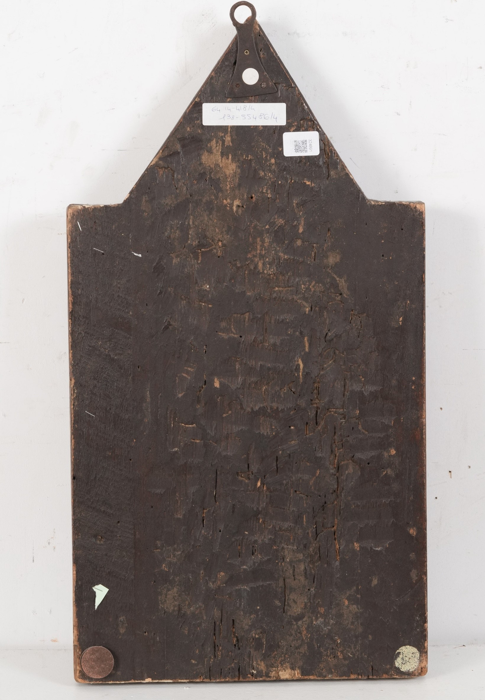 Nei modi della pittura del XIV secolo Madonna in trono con Bambino