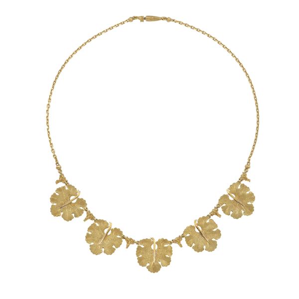 Gold "leaf" necklace. Signed Buccellati