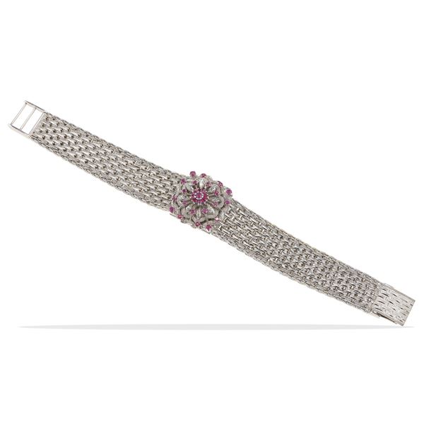 Gold lady's wristwatch, Omega. The movement has not been tested for the accuracy of time and may need a service