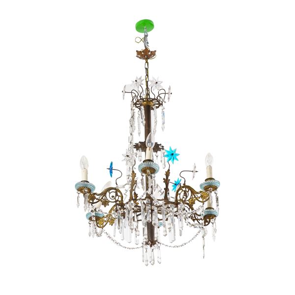 Lampadario in metallo dorato e vetro a sei luci. Inizio XX secolo