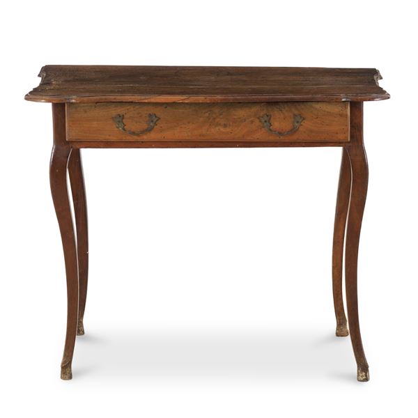 Tavolo da muro in legno con cassetto nella fascia, XVIII secolo