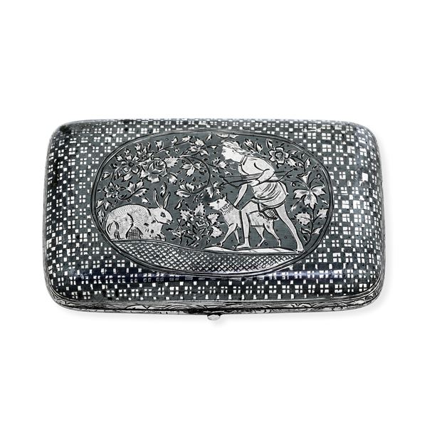 Probabile manifattura dell’Europa orientale, XIX secolo, apparentemente privo di punzoni Portasigarette