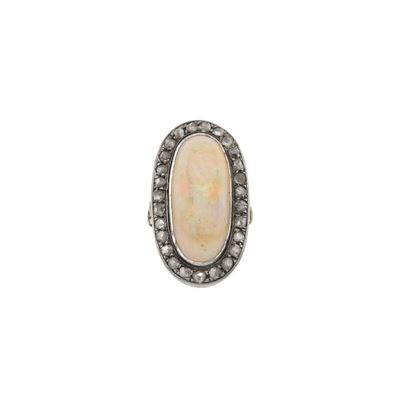 Anello con Opale e Diamanti Taglio Rosa