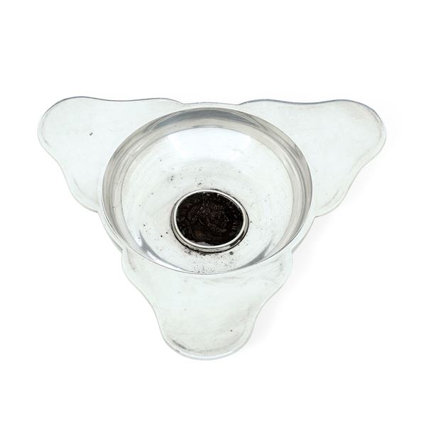 Maison Bulgari, Roma, XX secolo Ciotola con moneta incastonata