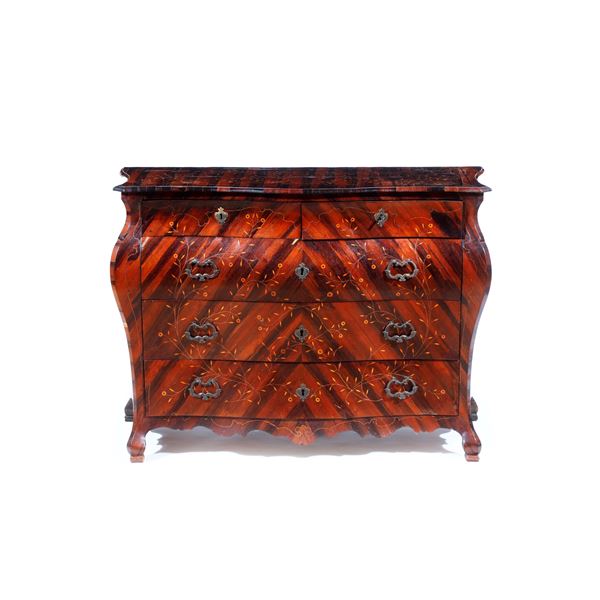Cassettone lastronato in palissandro e intarsiato. Ebanisteria iberica, XVIII secolo