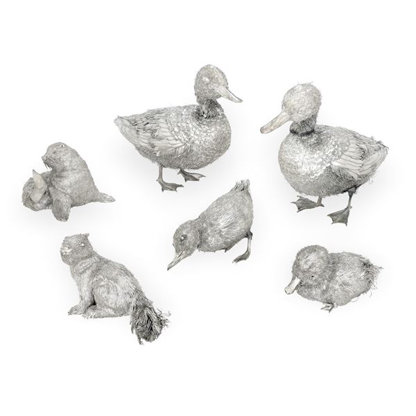 Manifattura artistica italiana del XX secolo Gruppo di sei animali in filo d'argento