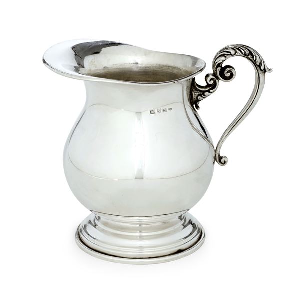 Brocca. Argenteria artistica fiorentina del XX secolo. Argentiere Brandimarte.