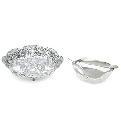 Argenteria italiana, Posacenere a forma di pera e centrotavola, argento fuso e sagomato (XX secol...