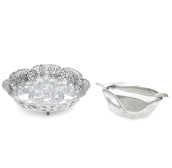 Lotto di un posacenere a forma di pera (Italia, XX secolo) e un centrotavola (XX secolo)