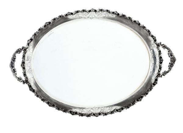 Grande vassoio biansato. Argenteria artistica italiana per Frugoni, Roma, XX secolo