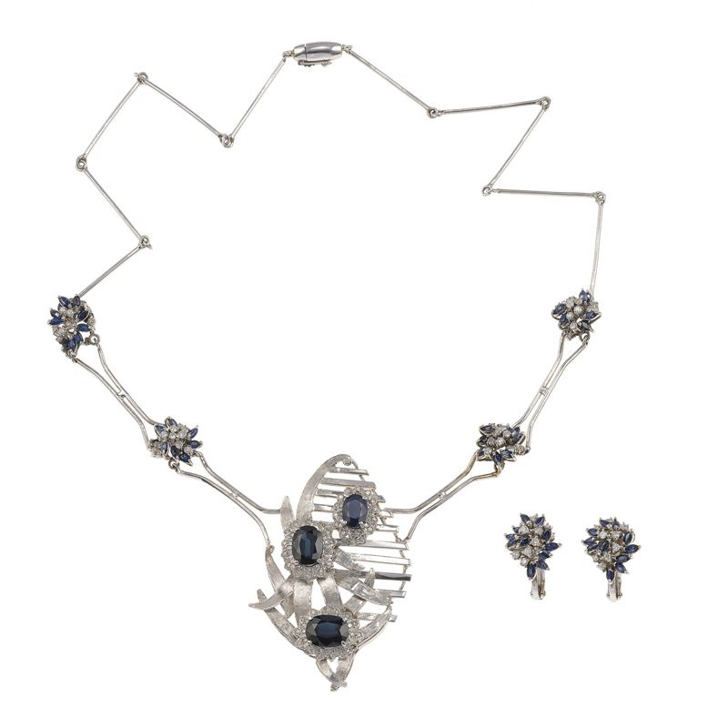Demi-parure composta da collana ed un paio di orecchini con diamanti e zaffiri  - Asta Gioielli - Cambi Casa d'Aste