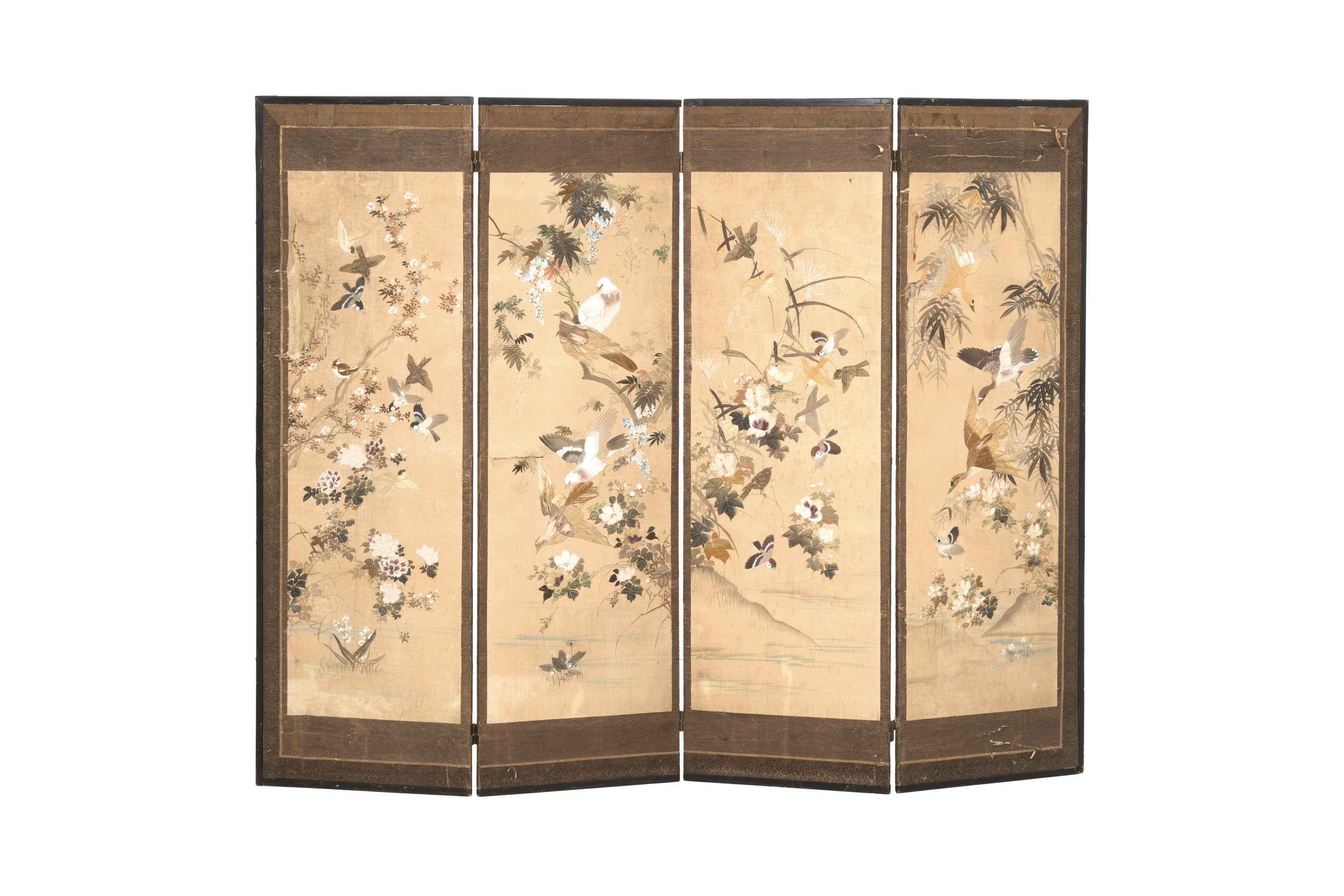 Paravento in Legno a Quattro Ante con Recami su Seta a Soggetto Naturalistico, Cina, Dinastia Qin...