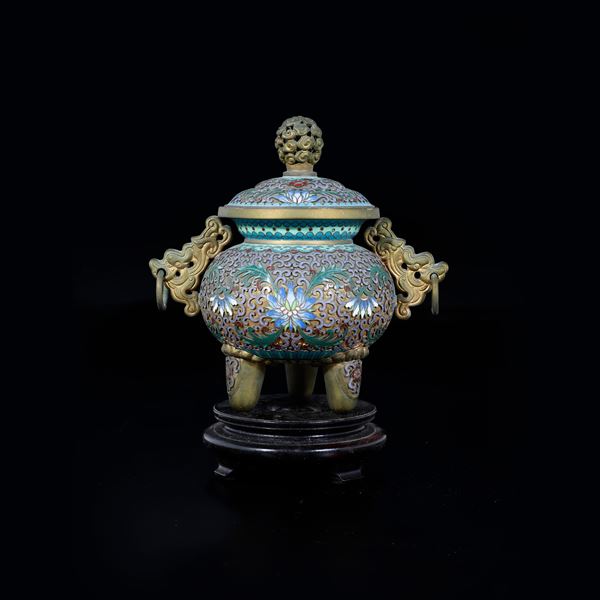 Incensiere tripode  in bronzo a motivi floreali a doppie anse ad anello, Cina, XIX secolo