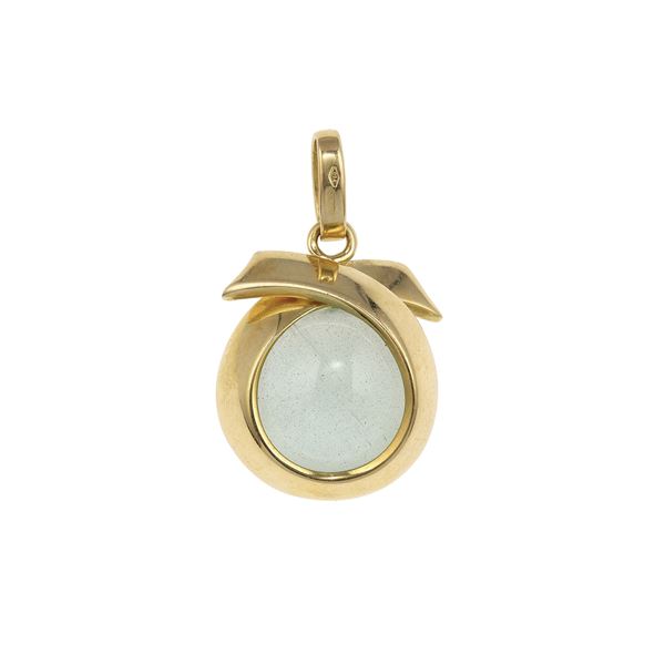 Moonstone and gold pendant