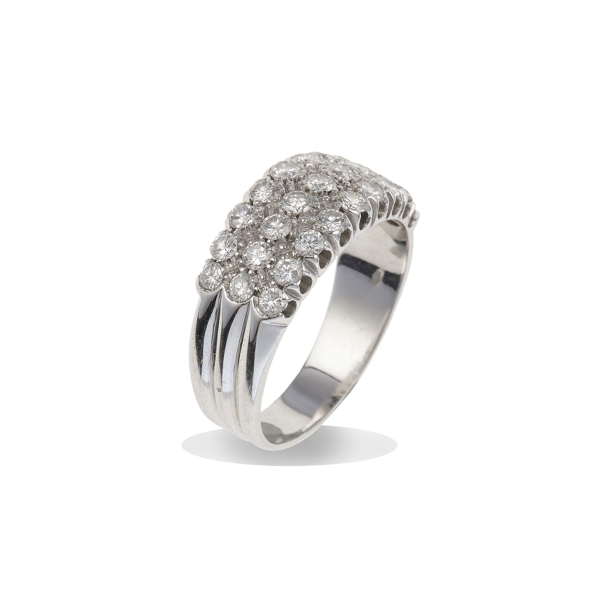 Anello a Fascia con Tre File di Diamanti