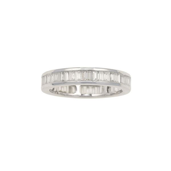 Baguette diamond and gold ring