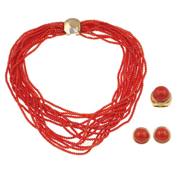 Group of coral and gold jewels
