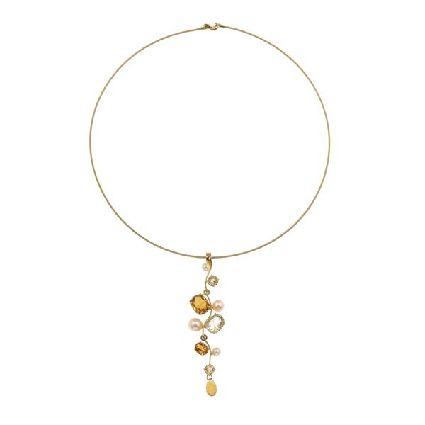 Quartz, cultured pearl and gold necklace