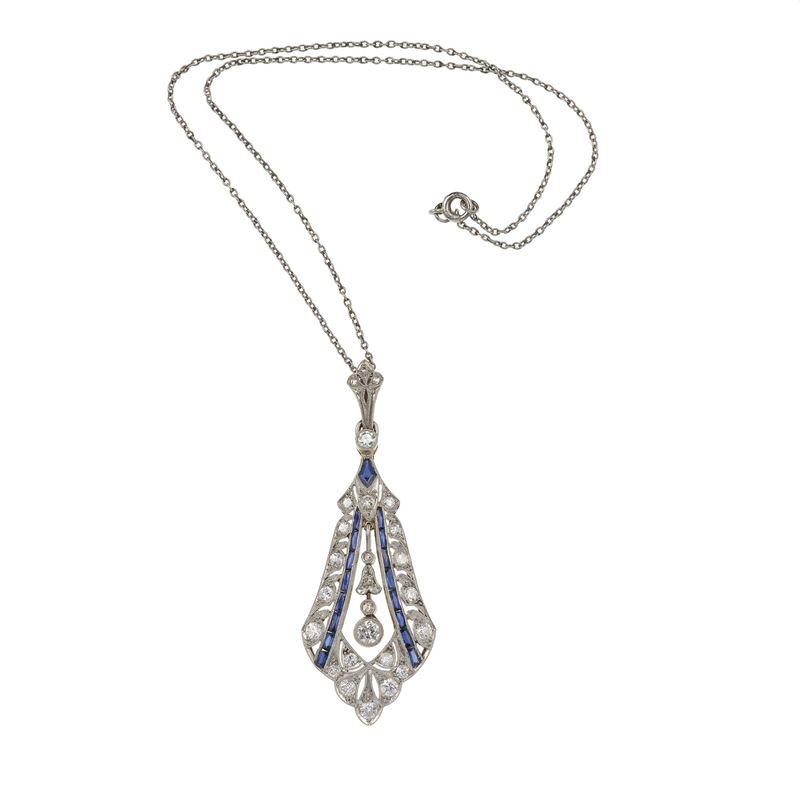 Diamond, synthetic sapphire, platinum and gold pendant necklcace  - Auction Fine Jewellery - Cambi Casa d'Aste