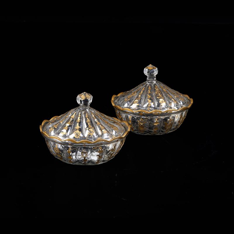 Coppia di ciotole in vetro con coperchio  - Asta Antiquariato - Cambi Casa d'Aste