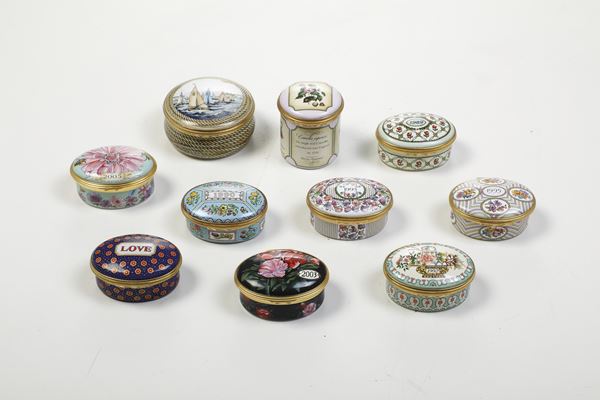 Lotto di 10 scatoline. Inghilterra, Halcyon Days Enamels, fine del XX secolo.