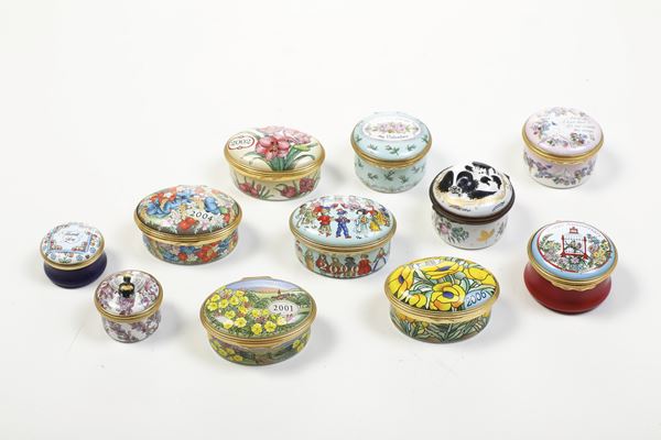 Lotto di 11 scatoline. Inghilterra, Halcyon Days Enamels, fine del XX secolo.