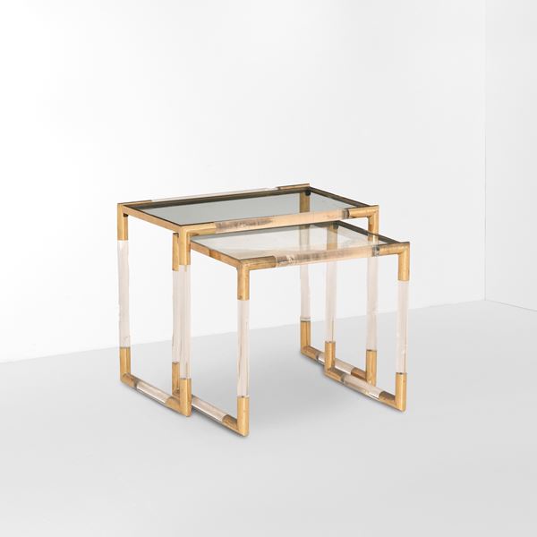 Due tavolini impilabili