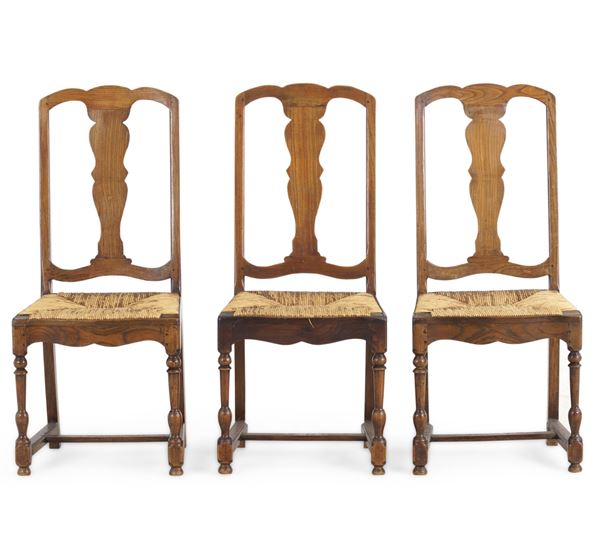 Tre sedie in legno in stile settecentesco. XIX secolo