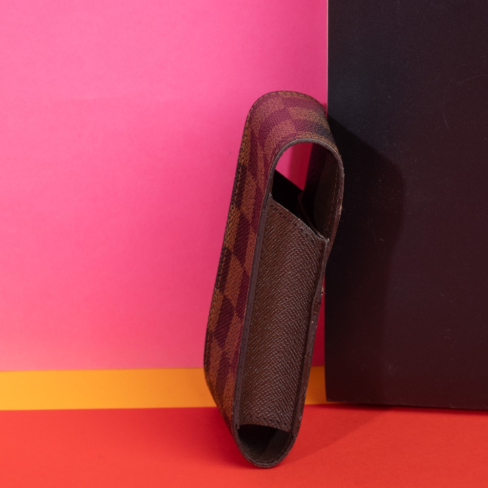 Louis Vuitton Portasigarette o Fazzoletti