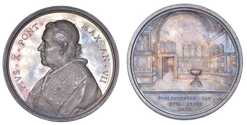 ROMA. PIO X (Giuseppe Melchiorre Sarto), 1903-1914. Medaglia annuale in argento 1909/A. VII. Nuova sede della Pinacoteca Vaticana.  - Auction Numismatics - Medals and popes - II - Cambi Casa d'Aste