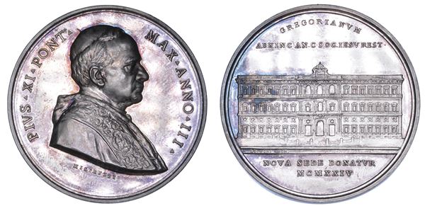 ROMA. PIO XI (Achille Ratti), 1922-1939. Medaglia annuale in argento 1924/A. III. Nuova sede dell'Università Gregoriana.