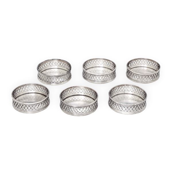 Manifattura veneziana, XVII-XIX secolo (epoche differenti) Sei sottobicchieri a ringhiera traforata