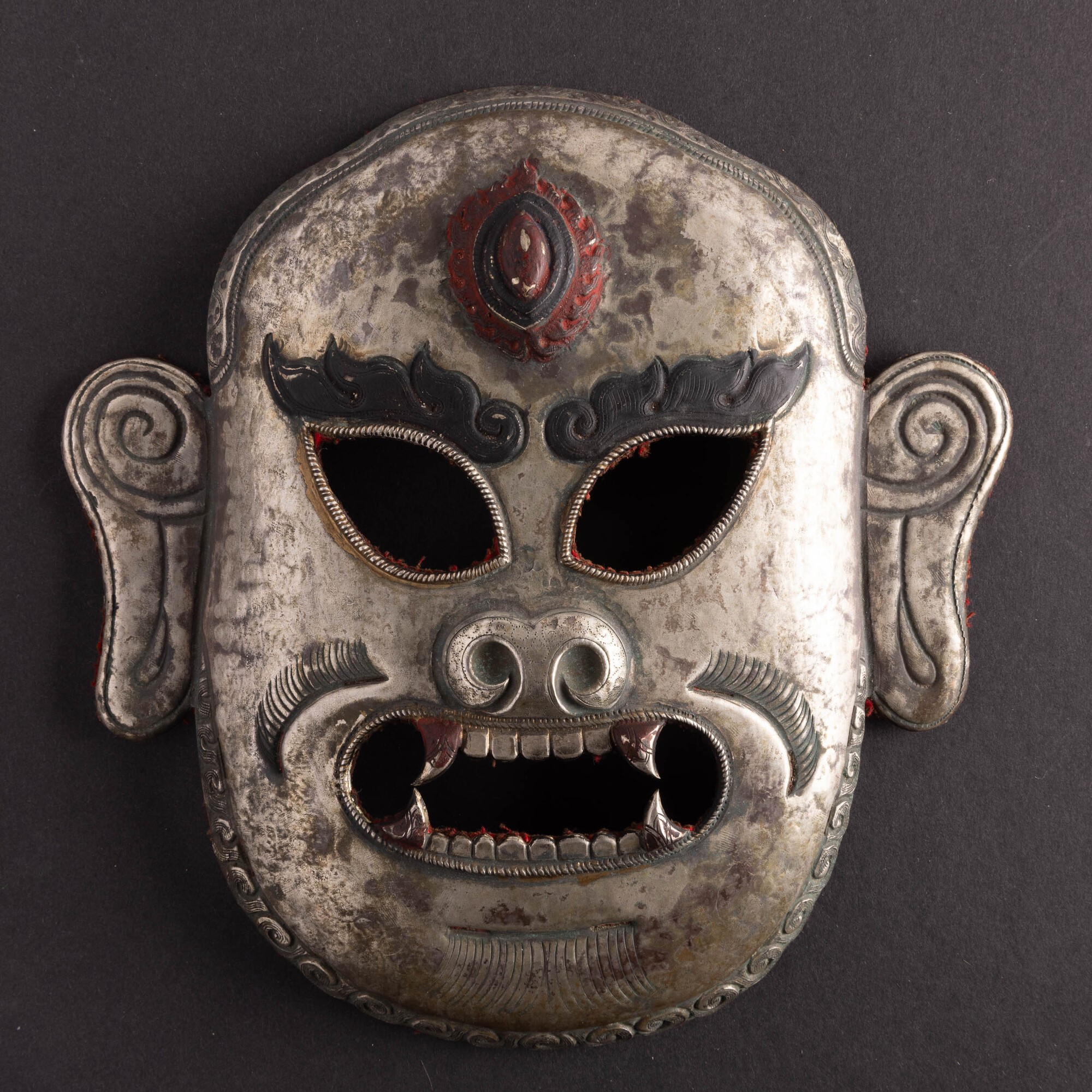 Coppia di Maschere in Lamina di Argento, con Tracce di Doratura e Parzialmente Dipinte, Tibet, XI...