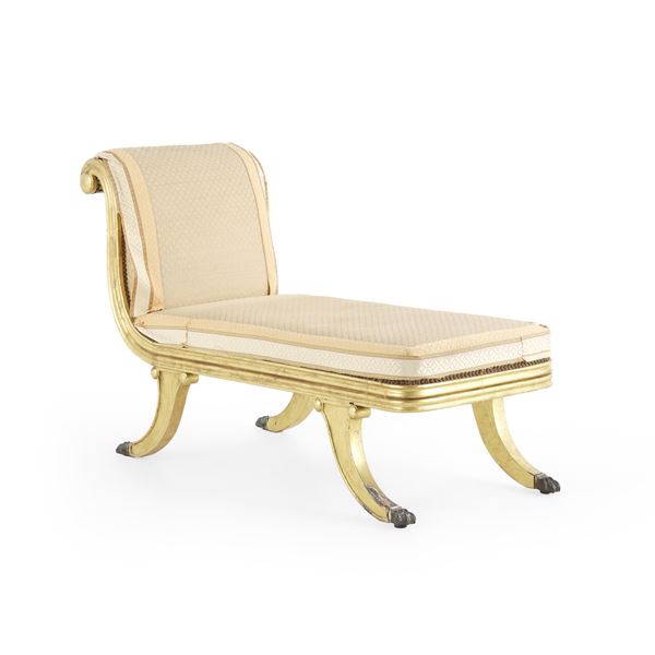 Piccola agrippina stile Impero in legno laccato e dorato. XIX secolo