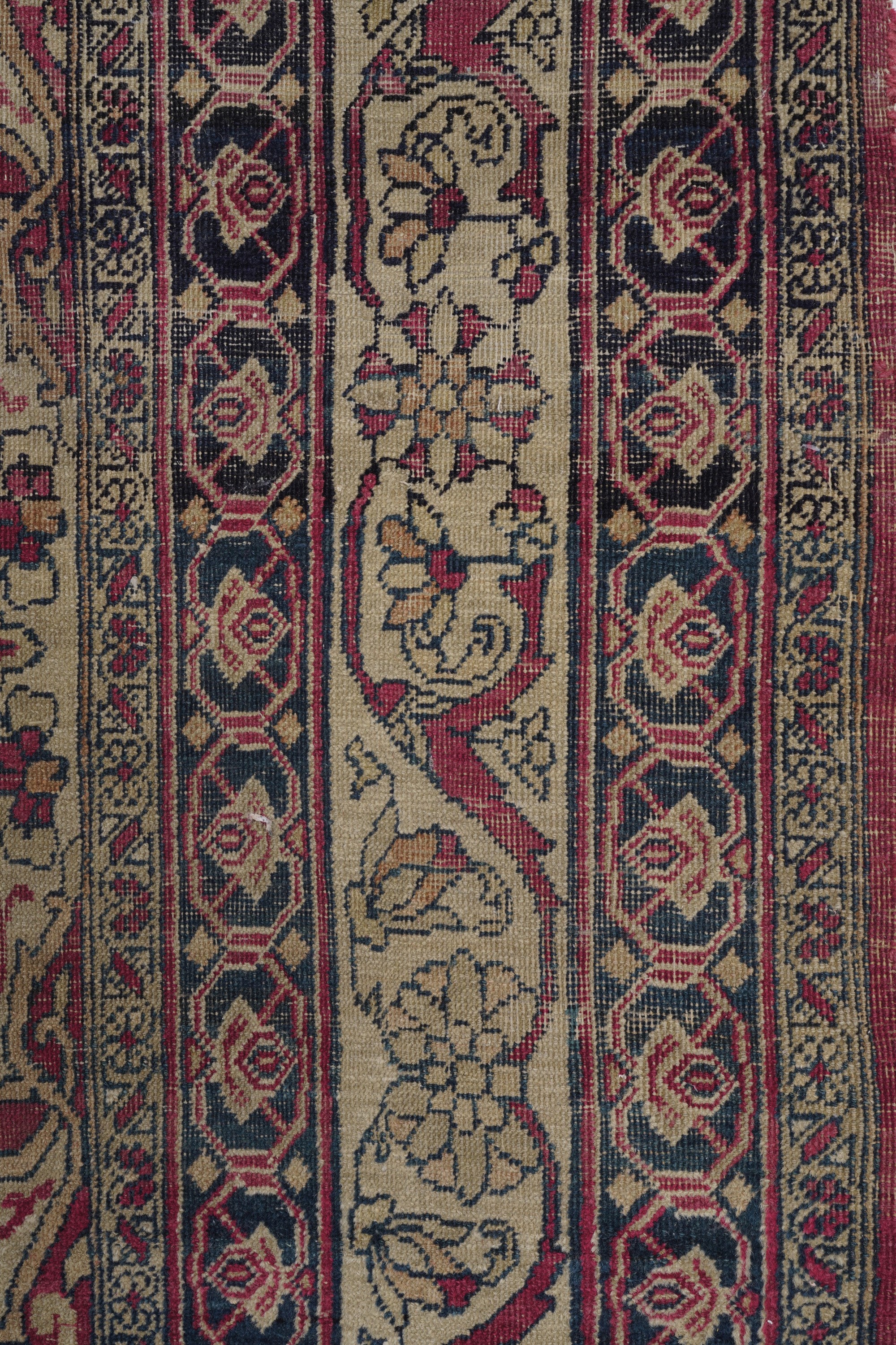 Lotto di Due Tappeti uno Kirman Persia Fine XIX Secolo, L’altro Shirvan Caucaso Inizio XX Secolo